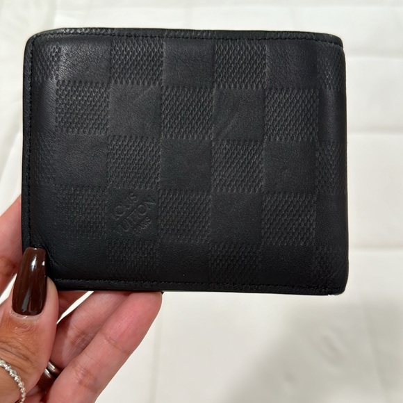Men’s Louis Vuitton authentic wallet with dust bag. Black. Loved. Soft leather. - Picture 4 of 6